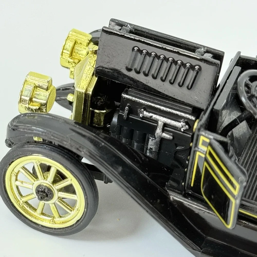 Vintage 1911 Chevy Classic Six Diecast Car Black Gold Trim Touring Convertible M